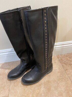 Black Vegan Leather TALL boots - embellished, zip up, comfy and chic - Sz 7